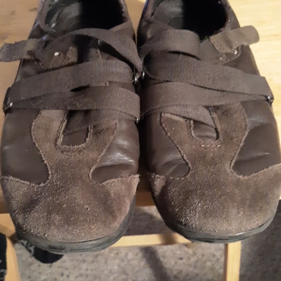 Shoes - Picture 7 of 7